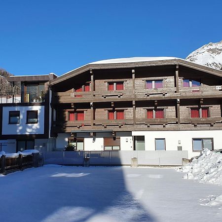 Hotel Garni Maria Theresia Sölden Dış mekan fotoğraf